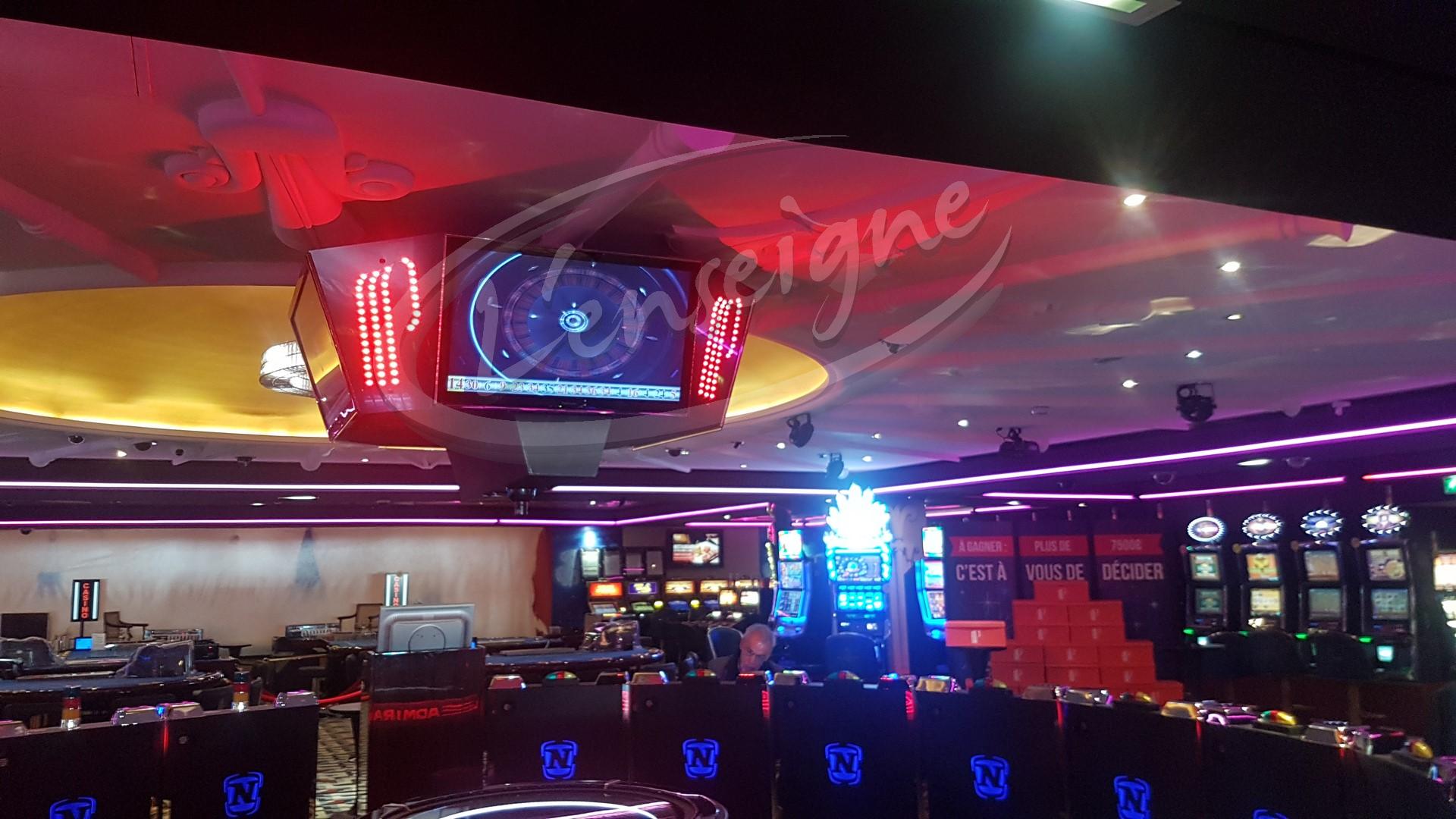 Eclairage plafond au casinon de Nice