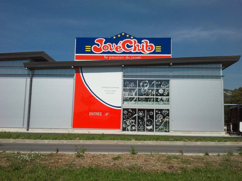 Panneau publicitaire plat