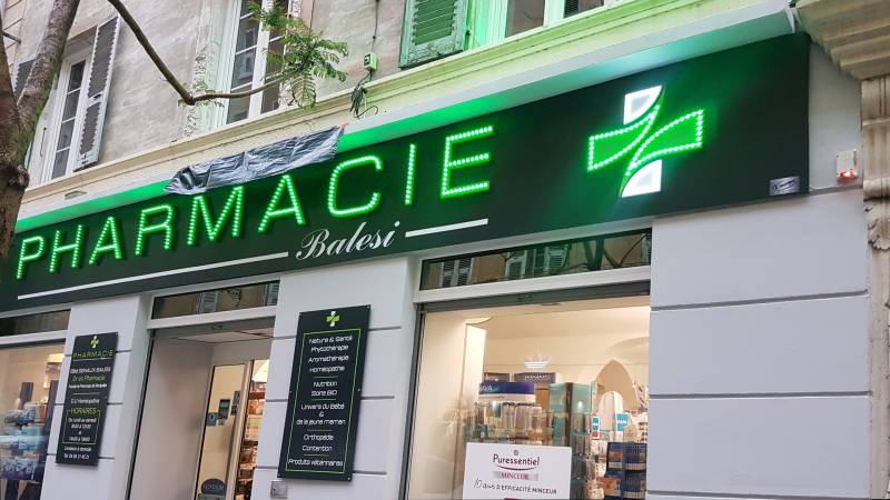 enseigne lumineuse pharmacie corse bastia