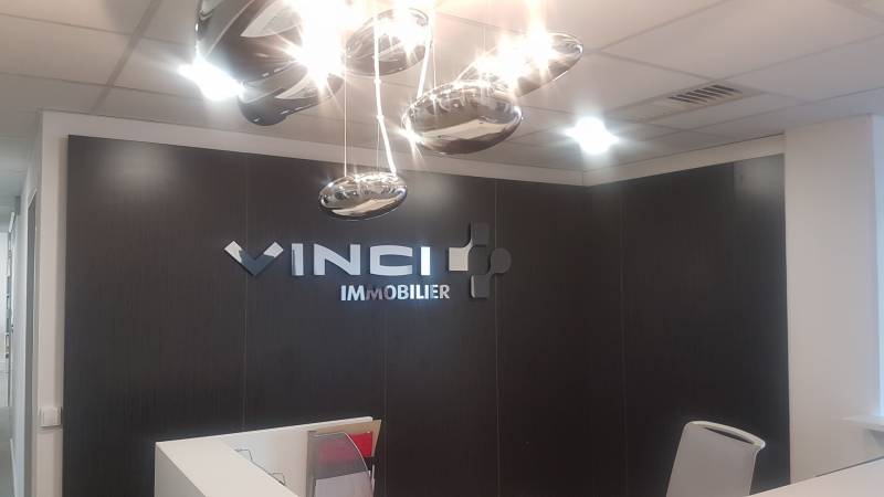 lettre pour signalétique enseigne istres