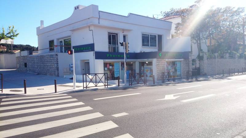 enseigne pour pharmacie 13