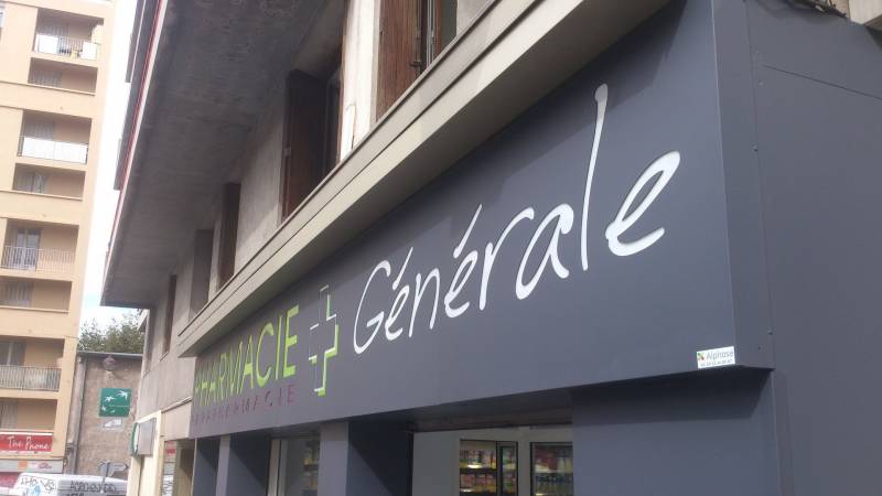 enseigne caisson lumineux pharmacie bouches du rhone