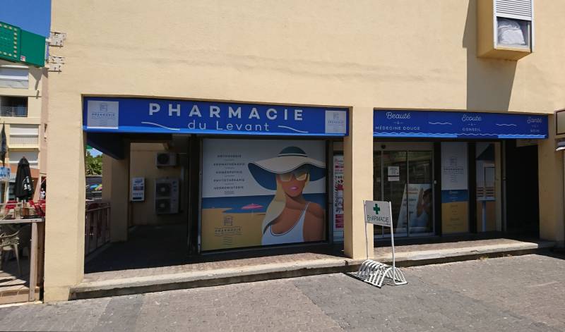 enseigne panneau de magasin plan de campagne