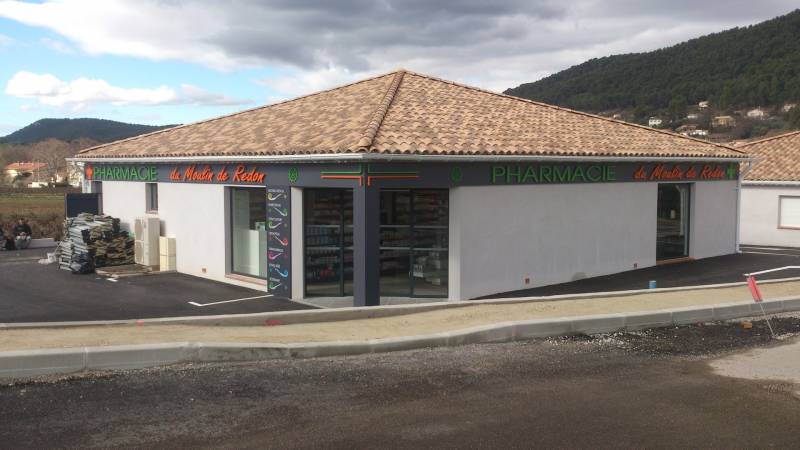 enseigne lumineuse de pharmacie nimes