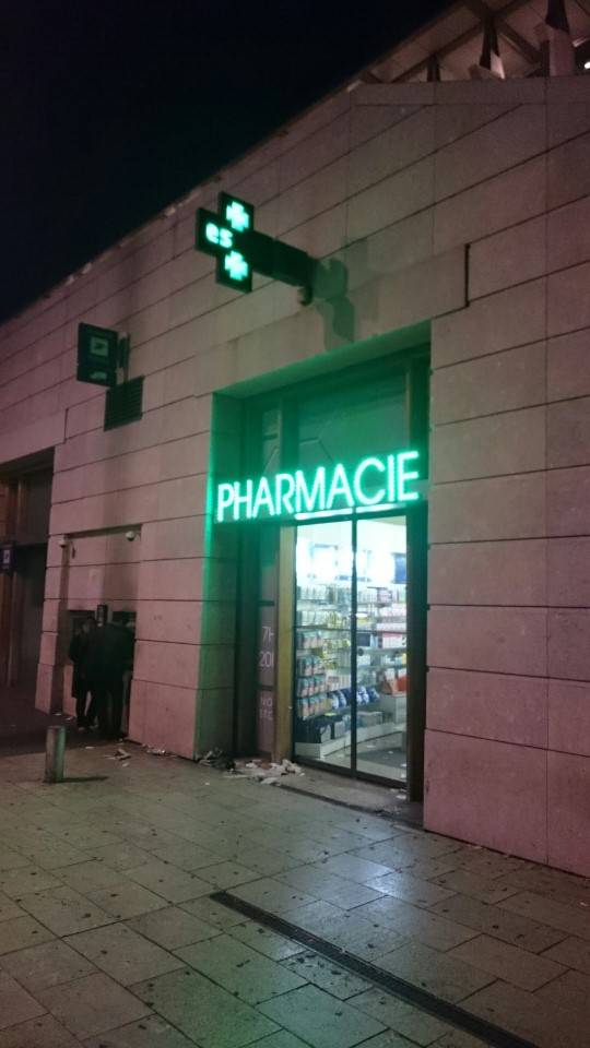 Enseigne lumineuse à diodes pharmacie marseille