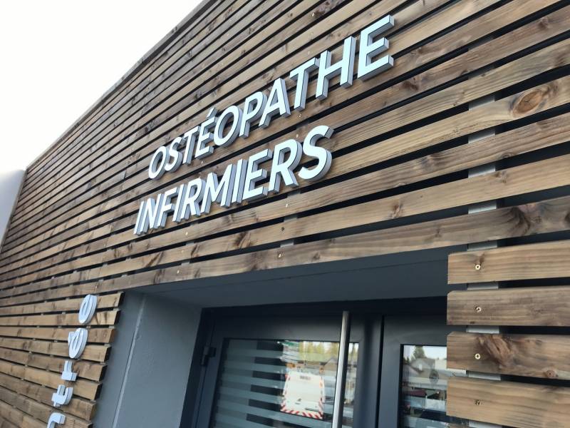 habillage de façade en lame de bois Millau