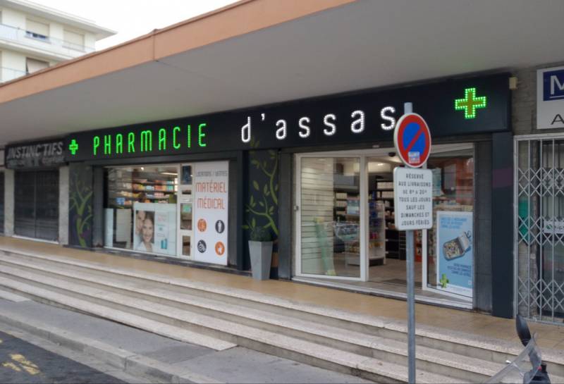 habillage de façade pharmacie montpellier