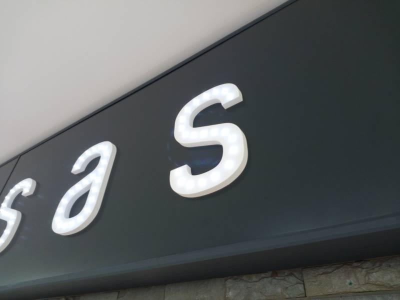 lettres à diodes point à point pharamcie montpellier