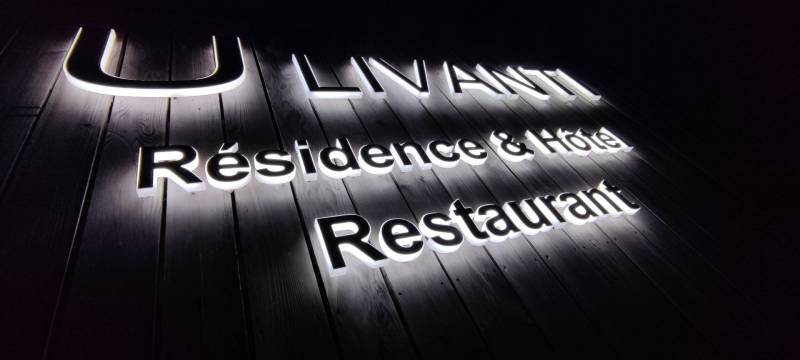 enseigne lettres bloc led lumineuses martigues