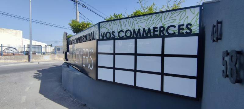 Enseigne caisson lumineux saint mitre les remparts