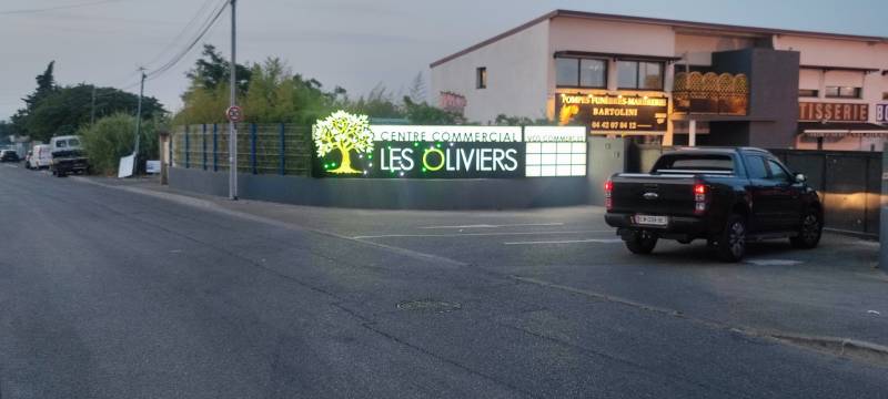 Enseigne caisson lumineux marignane