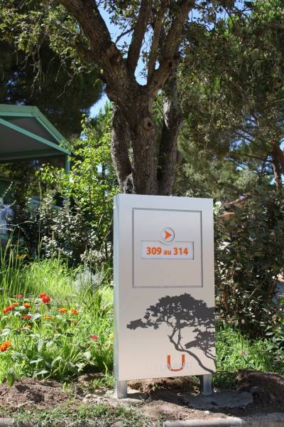 signalétique lumineuse camping corse