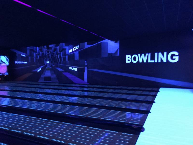 décoration adhésif mur bowling martigues