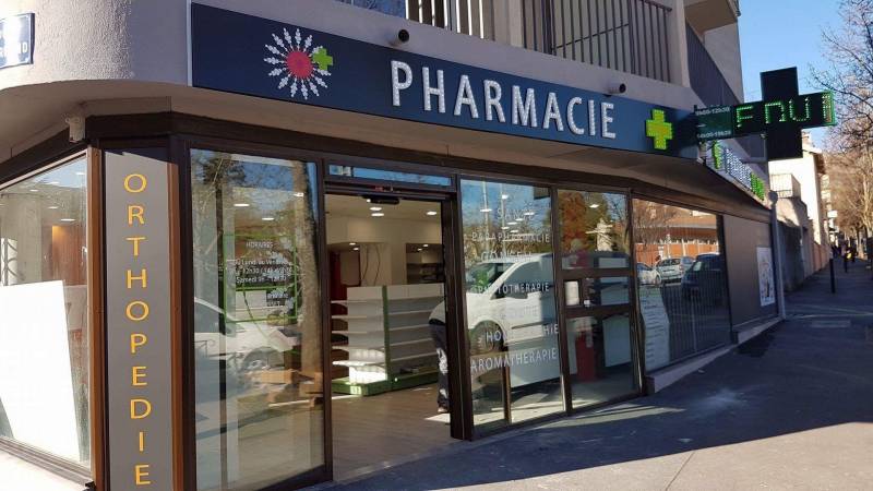 panneau publicitaire lumineux pharmacie beziers