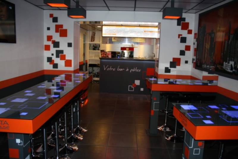 table sur mesure restaurant martigues