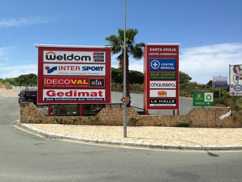 Panneau en toile tendue pour enseigne très grand format