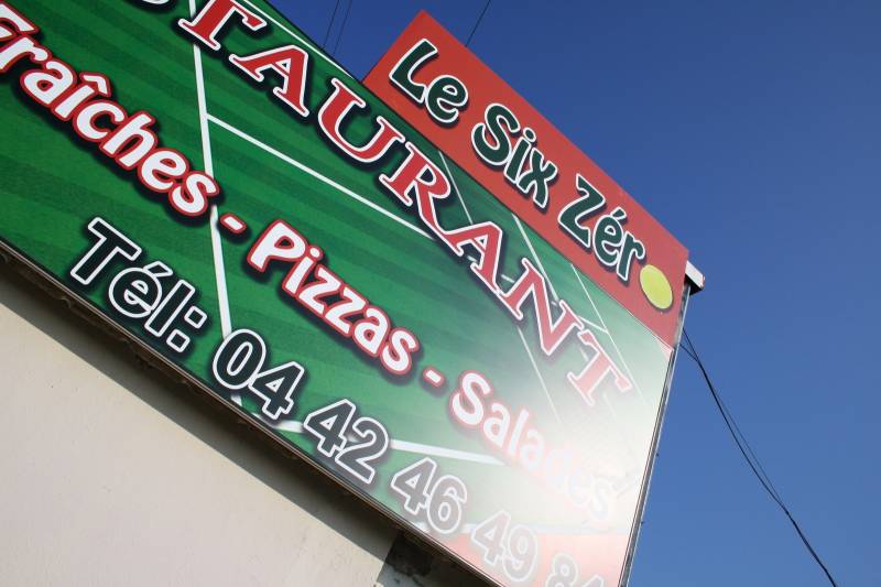 Panneau en toile tendue pour enseigne très grand format