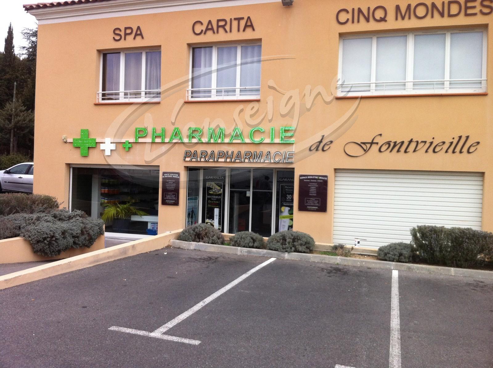 vue d'ensemble signalétique pharmacie fontvieille