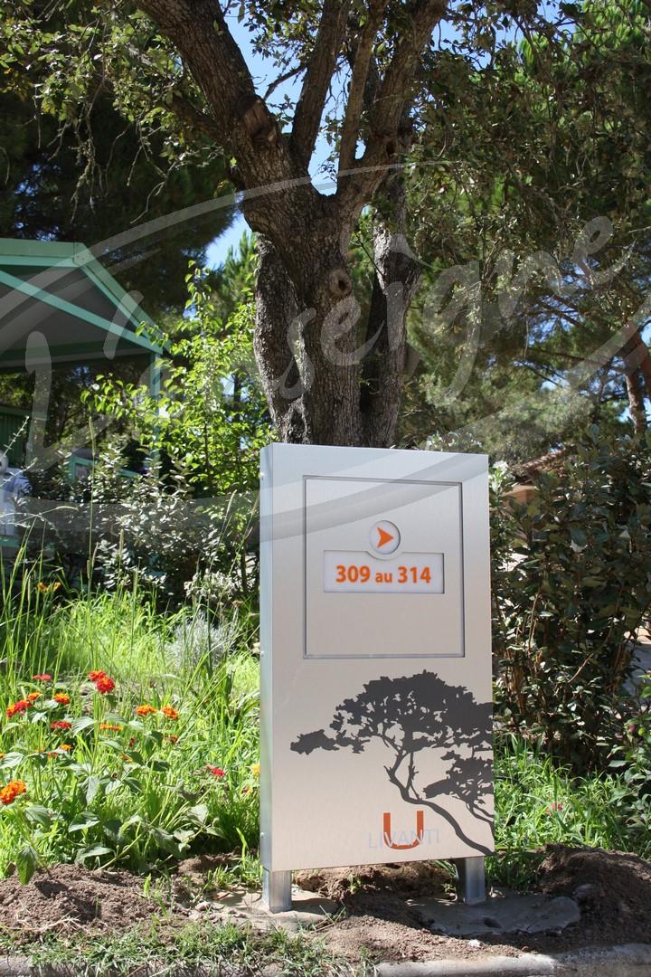 totems signalétique lumineux aubagne