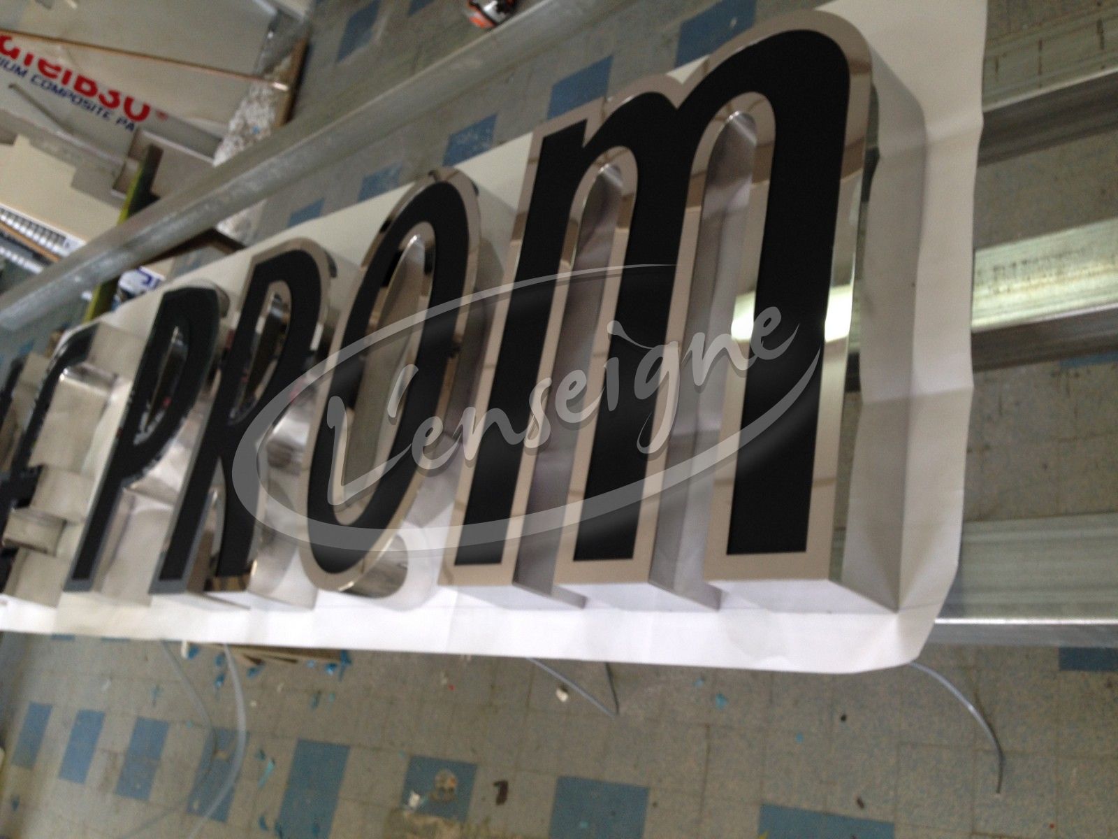 Lettres inox miroir lumineuse marseille