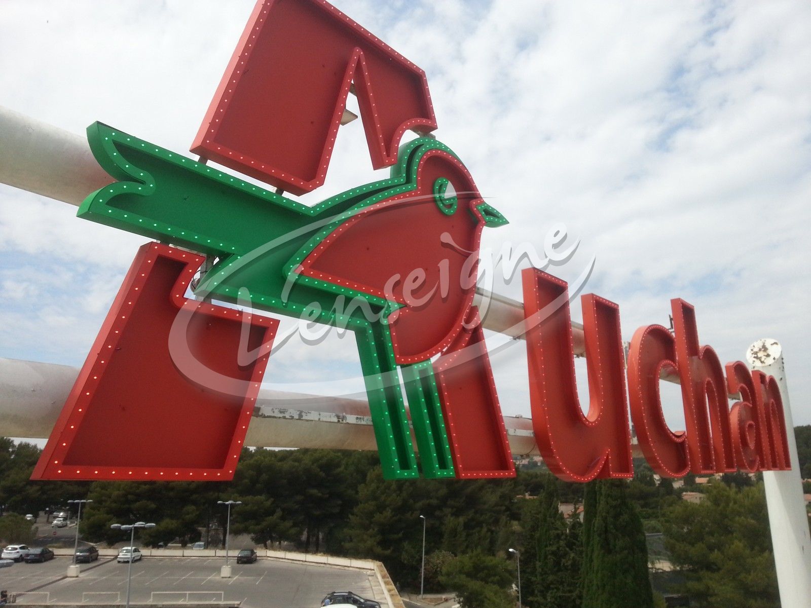 enseigne à diodes centre commercial plan de campagne