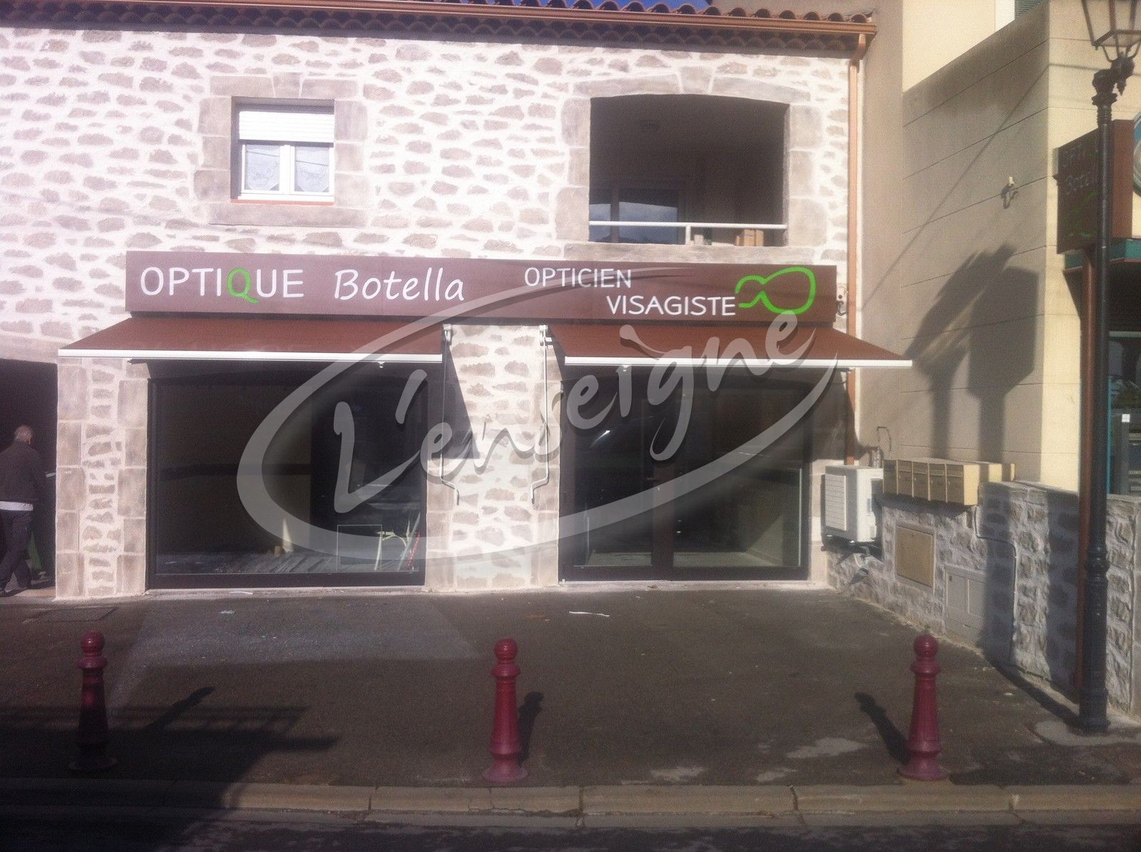 panneau publicitaire carry le rouet