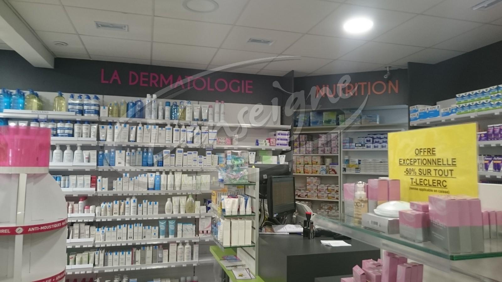 Découpe et pose de lettres reliefs de qualité Département du Var