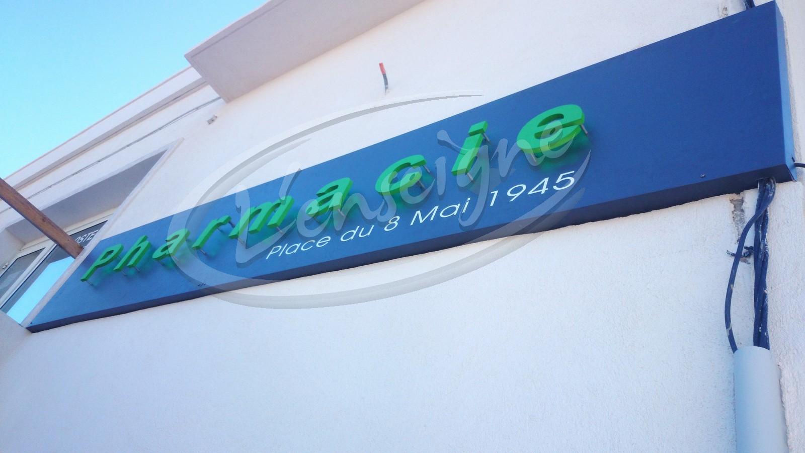 Lettres reliefs pharmacie port de bouc