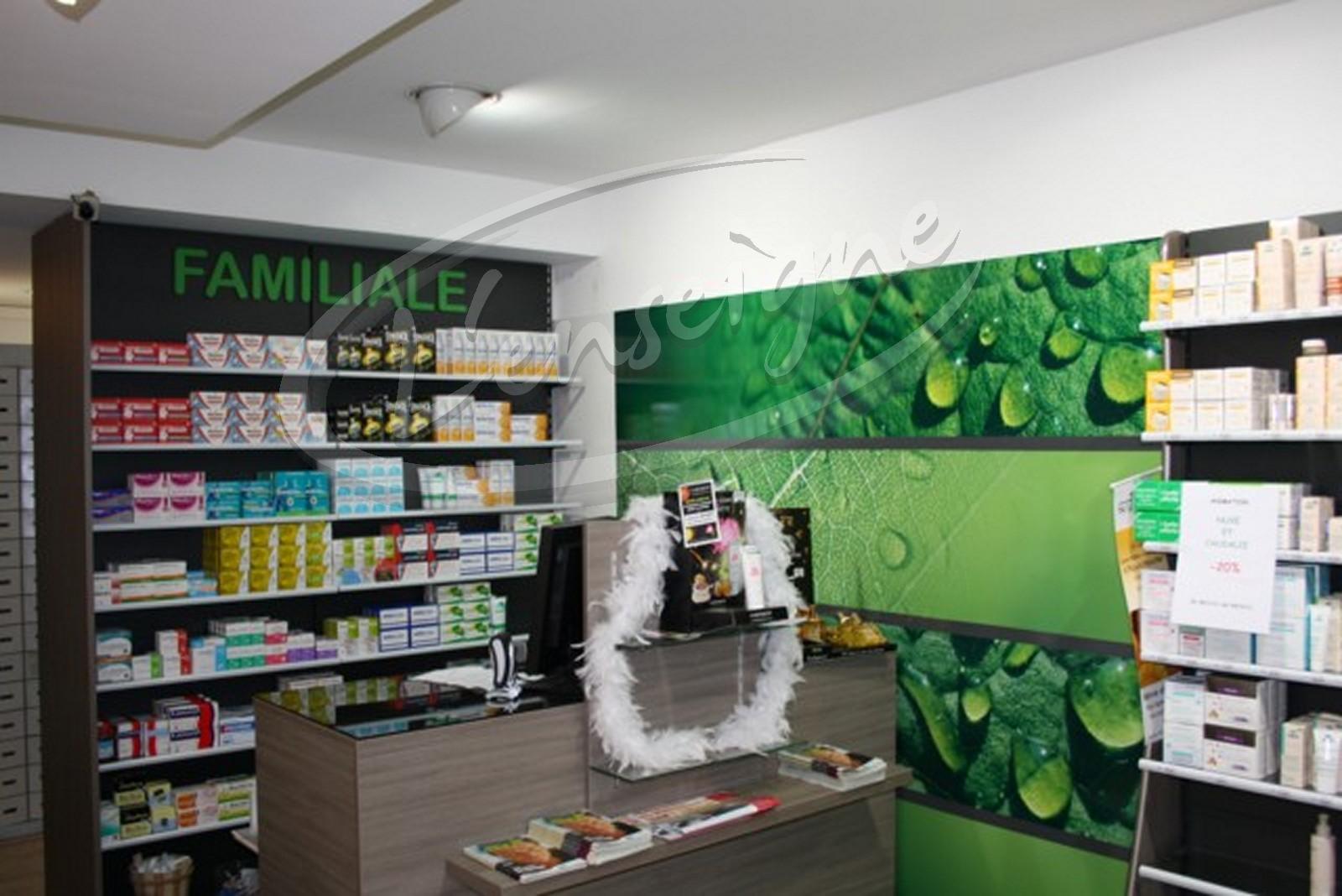 mur décoratif de pharmacie istres
