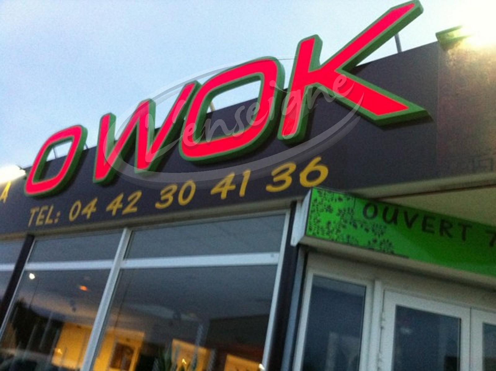 signalétique lumineuse saint mitre les remparts