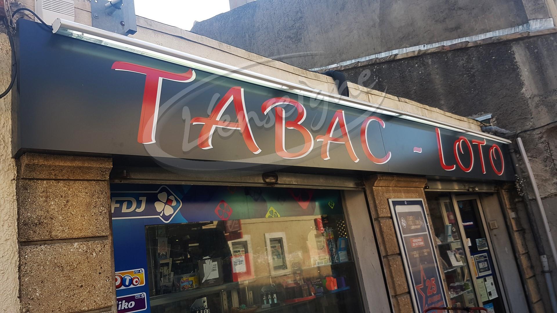 enseigne et panneau tabac miramas
