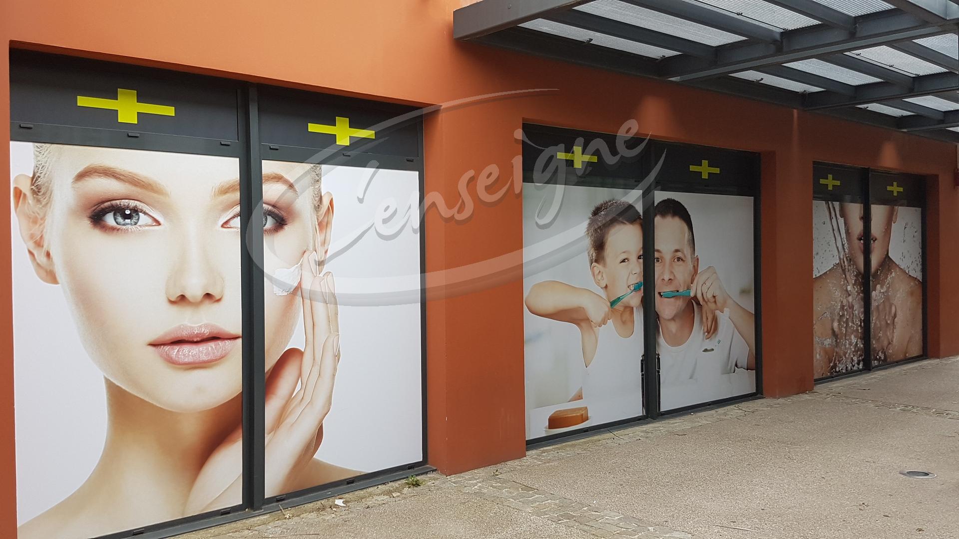 Impression numérique, covering vitrine à Marseille