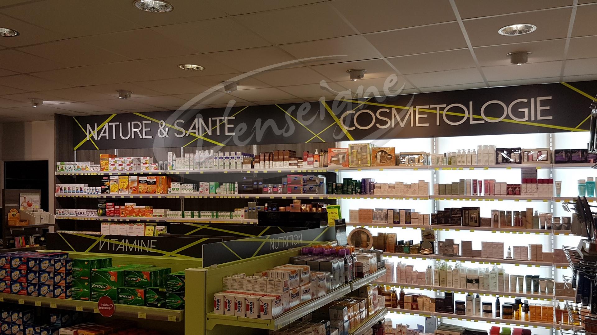 Lettres reliefs pharmacie à Martigues