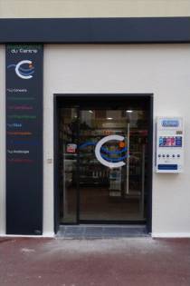 enseigne lumineuse pharmacie carry le rouet