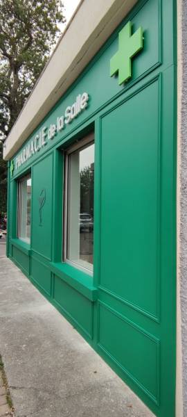habillage de façade enseigne pharmacie carry le rouet