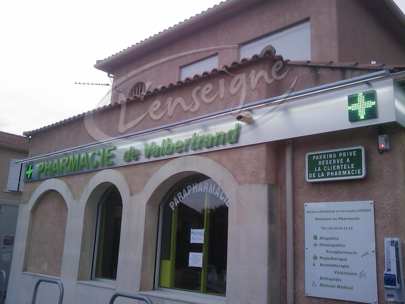 enseigne lumineuse pharmacie Var