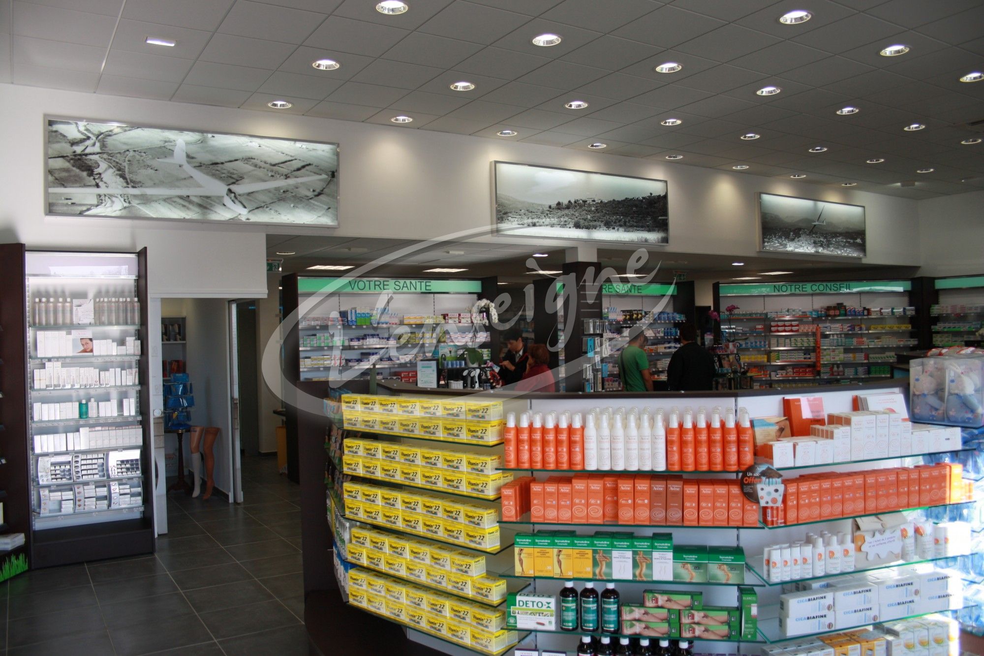 Covering vitrine pharmacie nimes