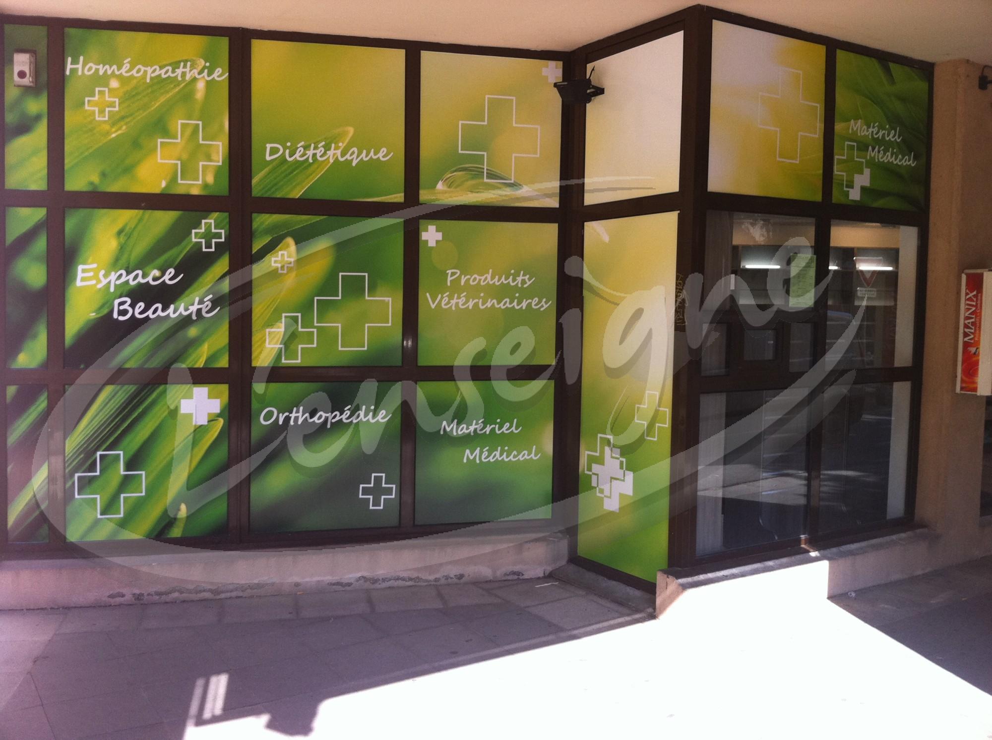 adhésif numérique sur façade pharmacie martigues
